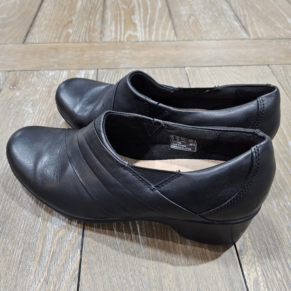 Clarks Dress Loafers Leather Slip-Ons Size 10 - Picture 2 of 9